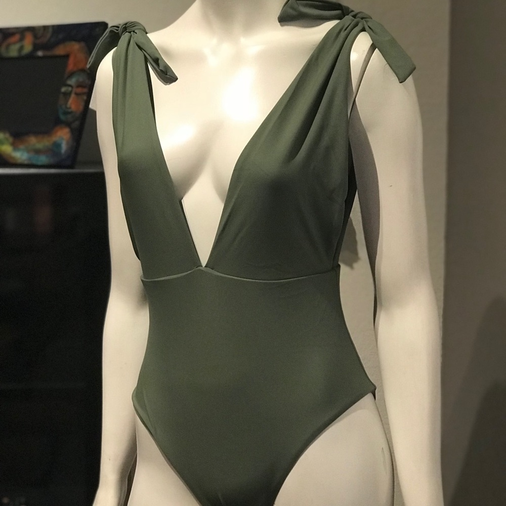 One piece bathing suit